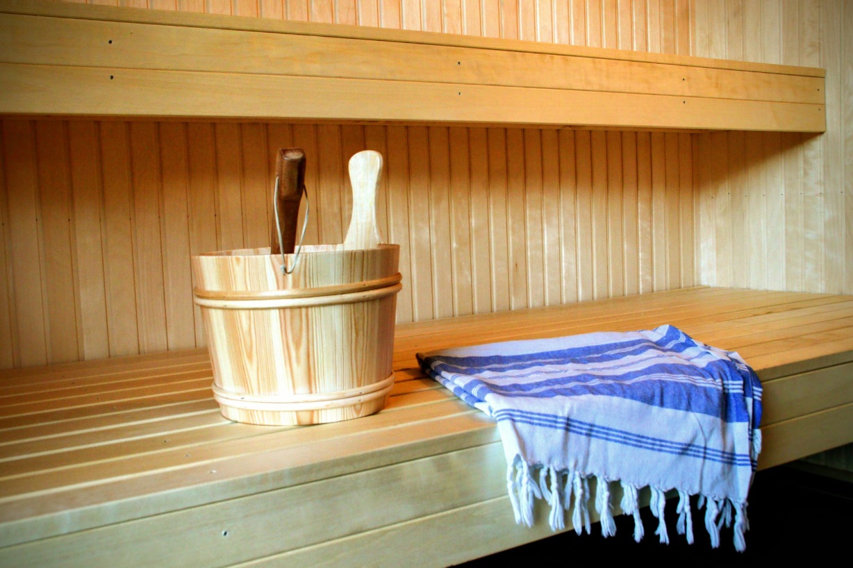 Badstue ovn og benker